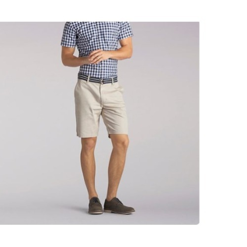 Lee Walker Shorts Men 42 Flat Front Comfort Fabric Belted Stretch Pockets Stone